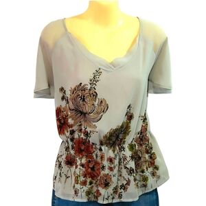 Beautiful gray v-neck floral blouse